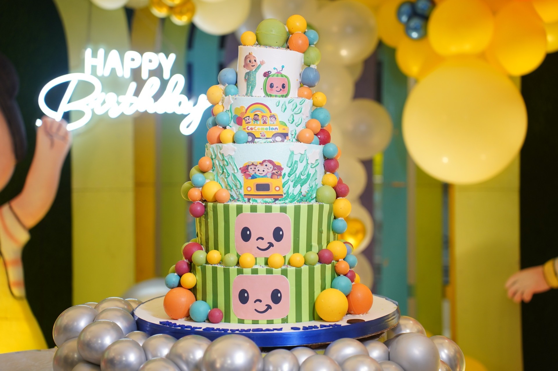 Birthday Cake Setup